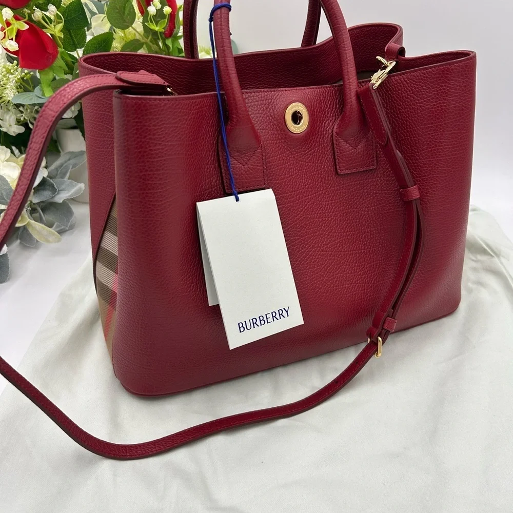 Women's Burberry banner pebble grain leather tote/shoulder bag classic check NWT - Picture 2 of 15